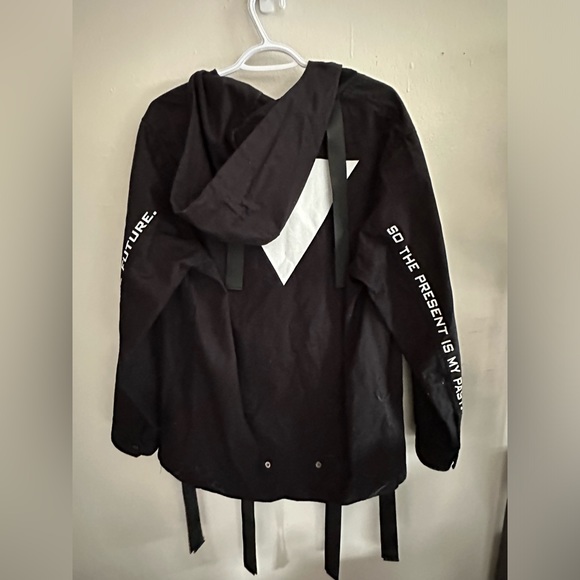 C2H4 Egocentrism in the Future “fishtail” zip up - Picture 2 of 5